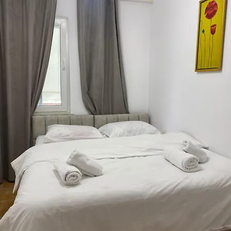Juli'S Pazari Nest Apartment Tirana Exterior photo